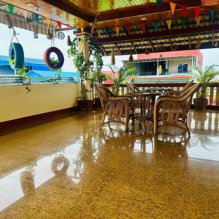 Savet Hostel Stoeng Treng 外观 照片
