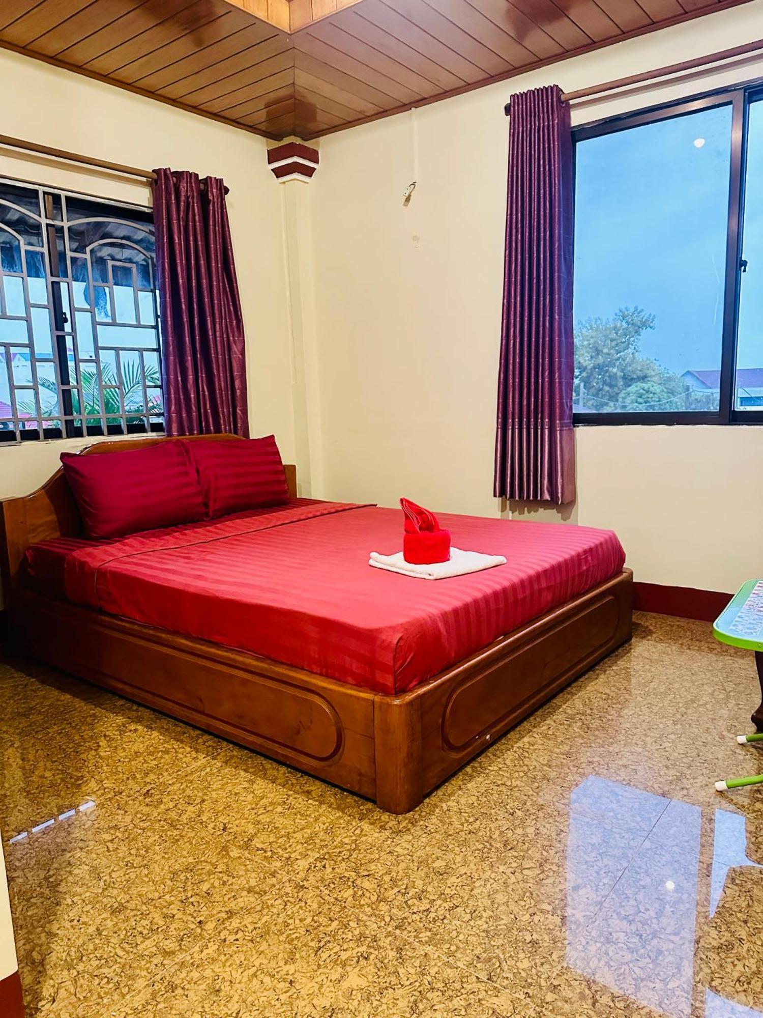 Savet Hostel Stoeng Treng 外观 照片