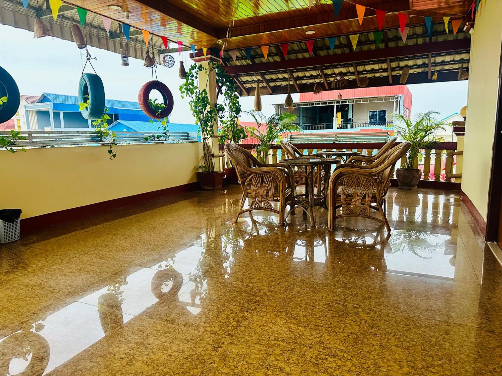 Savet Hostel Stoeng Treng 外观 照片